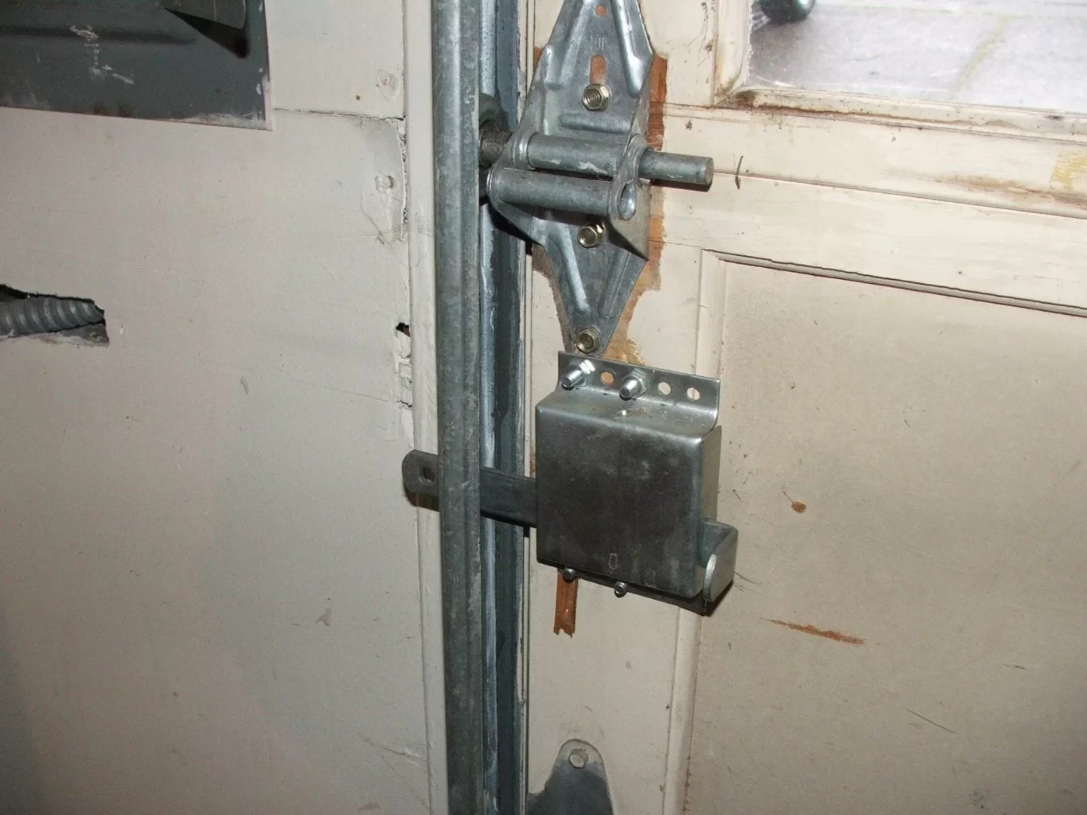 Garage Door Adjustable Slide Lock, (GDSBB) - Image 4